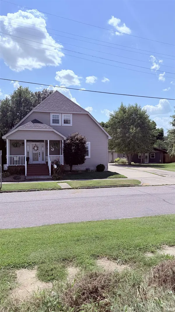 711 W Second ST, Bicknell, IN 47512
