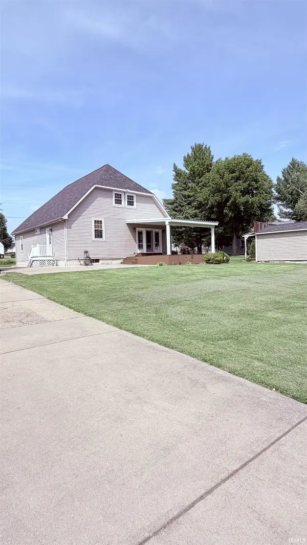 711 W Second ST, Bicknell, IN 47512