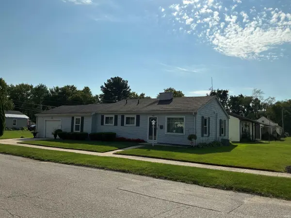 2304 Bergan ST, South Bend, IN 46628-3310