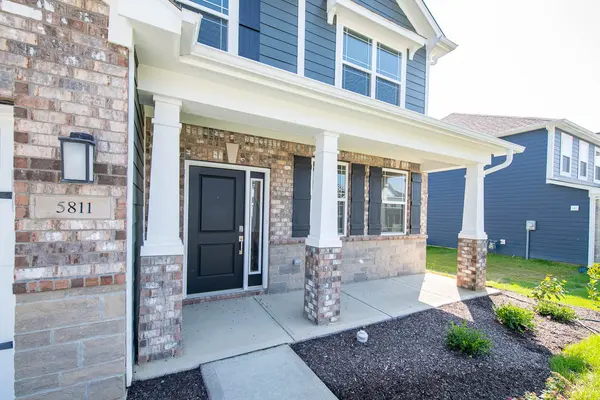 5811 Flat Hill DR, Indianapolis, IN 46239