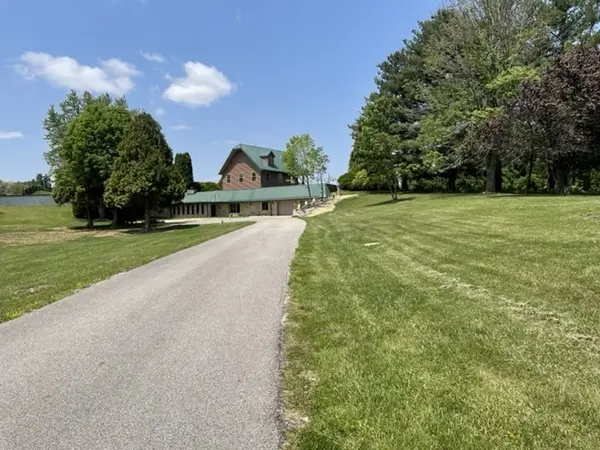 9813 W 142, Eminence, IN 46125