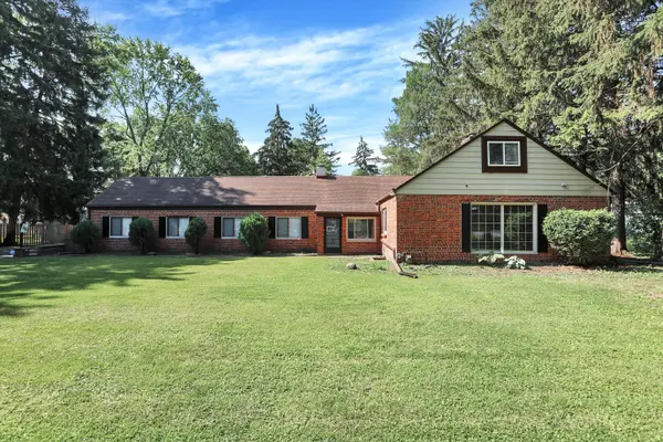 27 W Roberts RD, Indianapolis, IN 46217