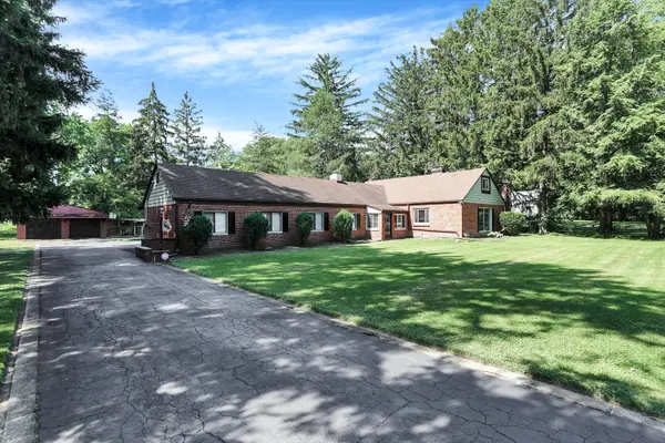 27 W Roberts RD, Indianapolis, IN 46217