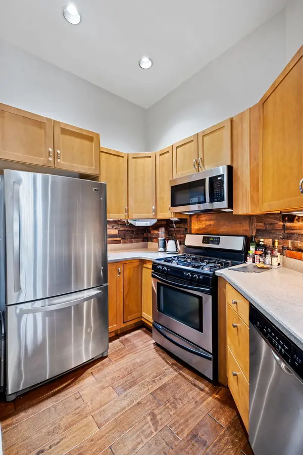 611 N Park AVE #404, Indianapolis, IN 46204
