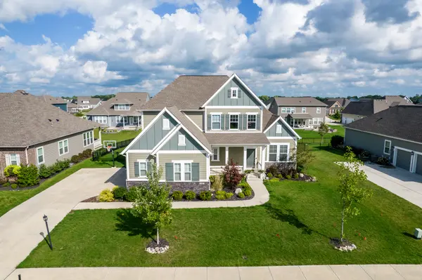 3767 Idlewind DR, Westfield, IN 46074