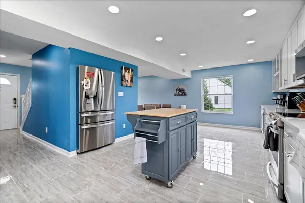 1188 Glenbar WAY, Greenwood, IN 46143