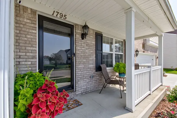 1795 Salina DR, Avon, IN 46123