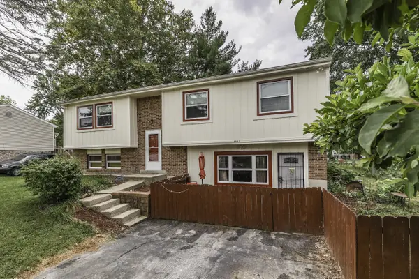 3935 Mistletoe DR, Indianapolis, IN 46237