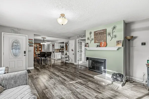 1014 Sam Ralston Rd, Lebanon, IN 46052