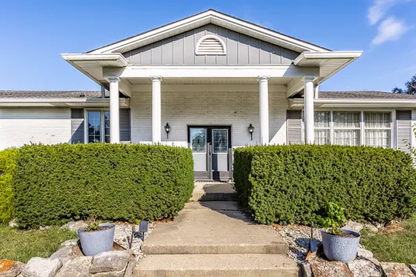 6468 Green Leaves RD, Indianapolis, IN 46220