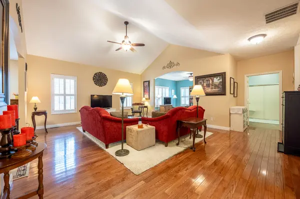 530 Brentfield DR, Greencastle, IN 46135