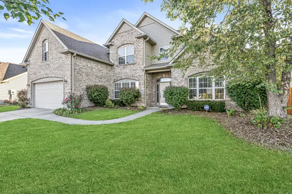 1487 Cherry Blossom CT, Greenwood, IN 46143