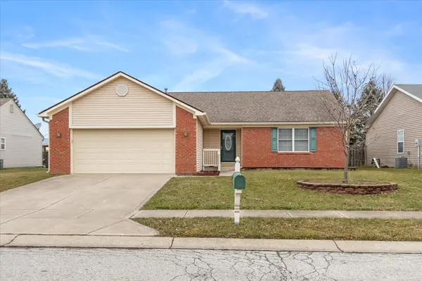 1224 Meadowood DR, Danville, IN 46122