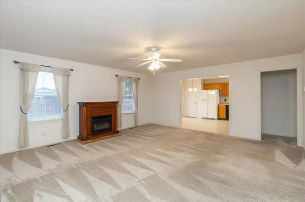 1224 Meadowood DR, Danville, IN 46122