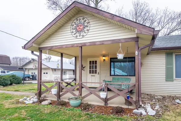 10512 N Antioch RD, Mooresville, IN 46158