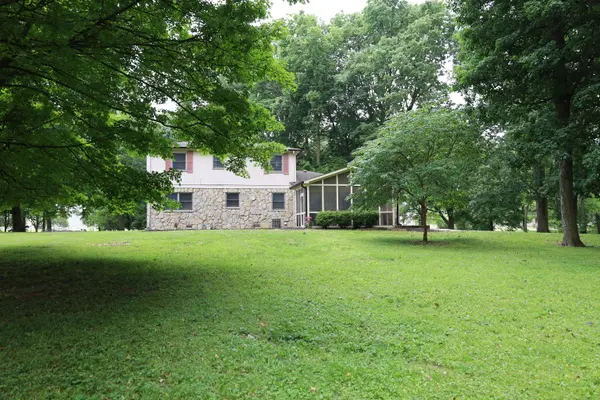 4002 Shelbyville RD, Indianapolis, IN 46237