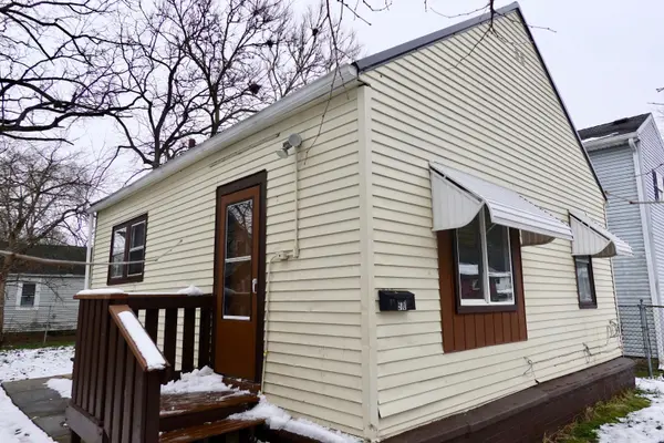 910 Henry ST, Anderson, IN 46016
