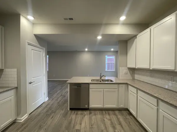 2556 Plano DR, Whitestown, IN 46075