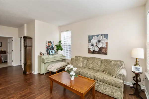 3229 Autumn Ash DR, Zionsville, IN 46077