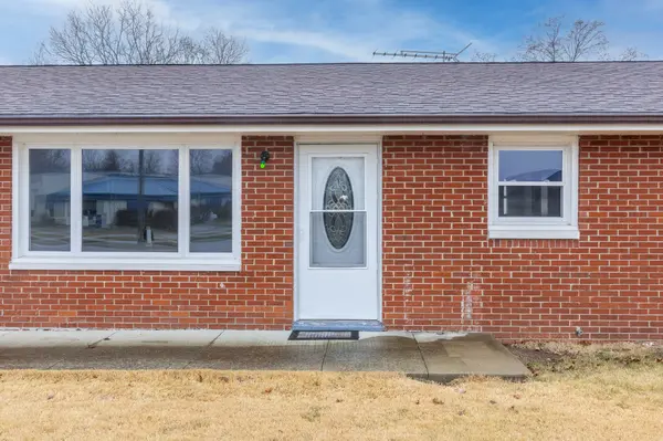1915 Rocky Ford RD, Columbus, IN 47203