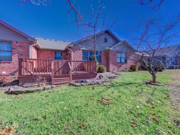 1314 Country Creek CIR, Shelbyville, IN 46176