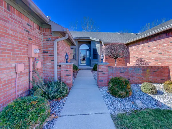 1314 Country Creek CIR, Shelbyville, IN 46176