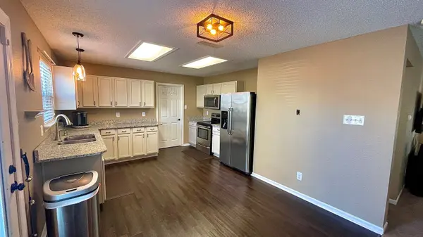 326 Sunbeam LN, Greenwood, IN 46143