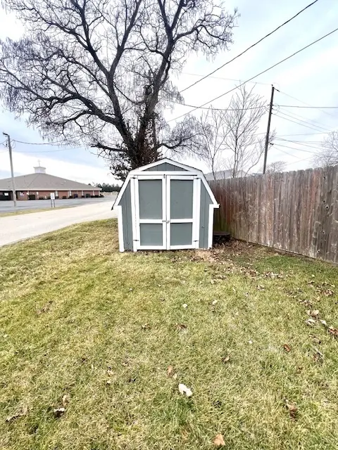 624 S Oak ST, Fortville, IN 46040