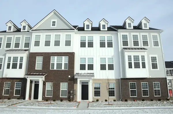 14571 Pomona LN, Carmel, IN 46074