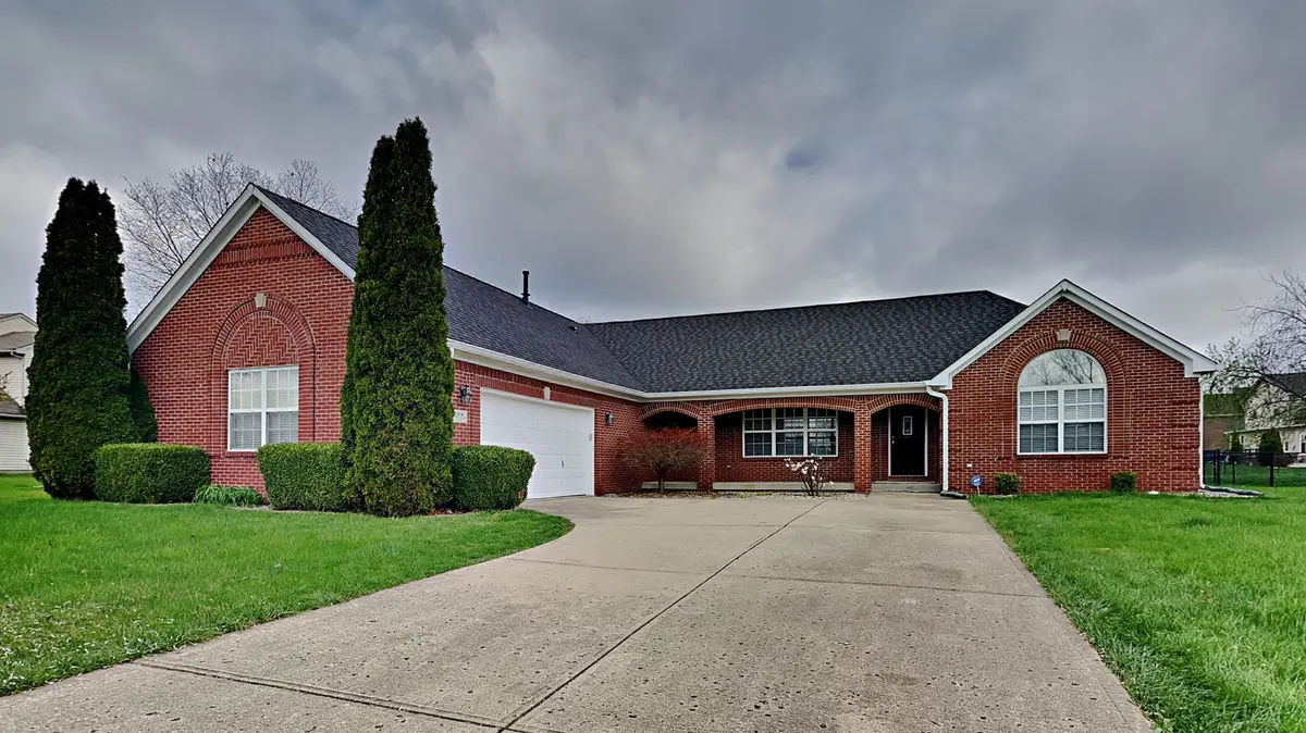 1374 N Salem CT, Greenfield, IN 46140