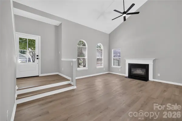 702 Foxborough RD, Charlotte, NC 28213