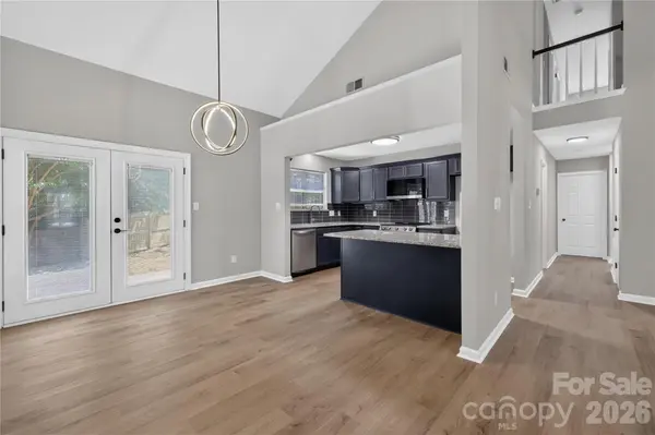 702 Foxborough RD, Charlotte, NC 28213