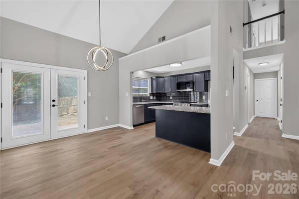 702 Foxborough RD, Charlotte, NC 28213