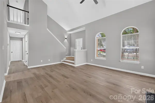 702 Foxborough RD, Charlotte, NC 28213