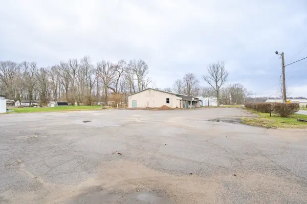 8467 W 300 S, Columbus, IN 47201