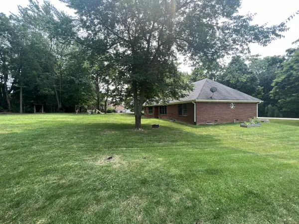 12199 N Cedarview DR, Mooresville, IN 46158