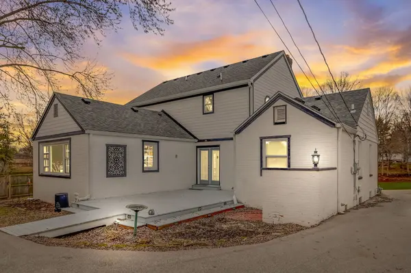 475 N Valley LN, Greenwood, IN 46142