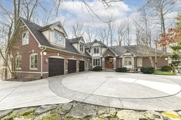 1947 Dynasty Lake DR, Martinsville, IN 46151
