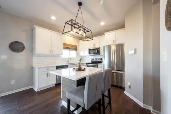 6372 Fawn WAY, Mccordsville, IN 46055
