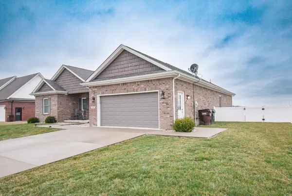 1948 Sophia LN, Seymour, IN 47274