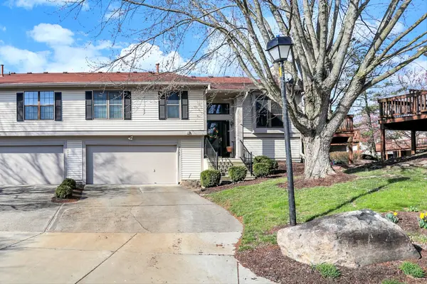 9527 Bay Vista West DR, Indianapolis, IN 46250