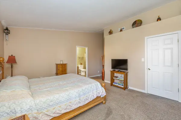 3130 McIntosh DR, Bargersville, IN 46106