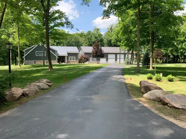1987 N Summer DR, Crawfordsville, IN 47933