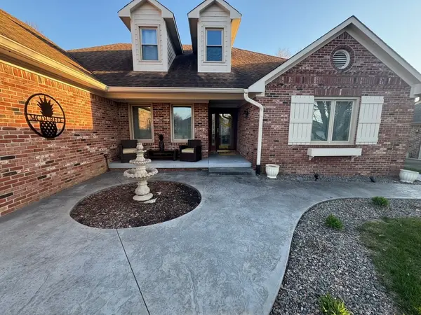 1235 Ironwood DR, Mooresville, IN 46158