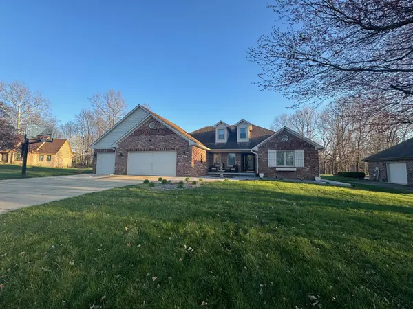 1235 Ironwood DR, Mooresville, IN 46158