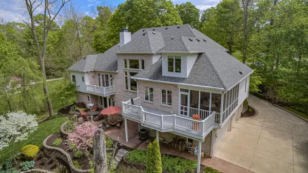 6145 Creekside CT, Avon, IN 46123