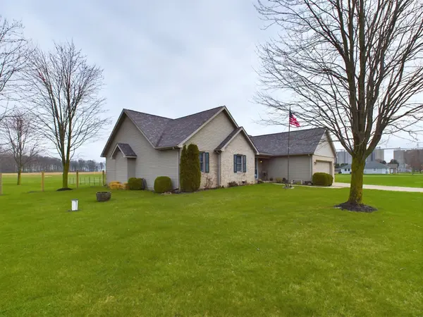 880 Bridle LN, Oakville, IN 47367