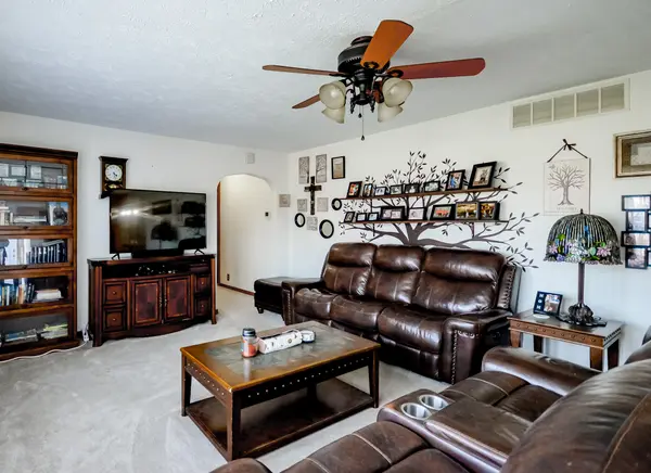 10737 E County Road 600 N, Indianapolis, IN 46234