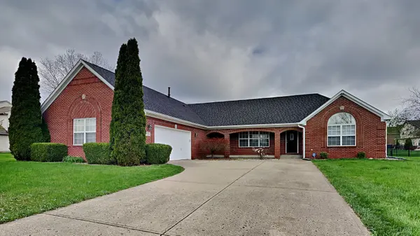 1374 N Salem CT, Greenfield, IN 46140