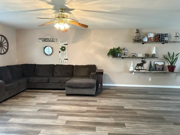2440 Cabin Hill RD, Indianapolis, IN 46229